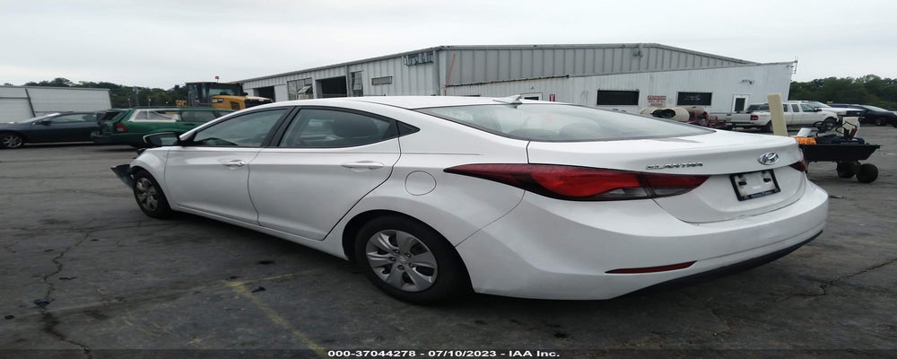 5NPDH4AE5GH765875 2016 HYUNDAI ELANTRA photo no. 3