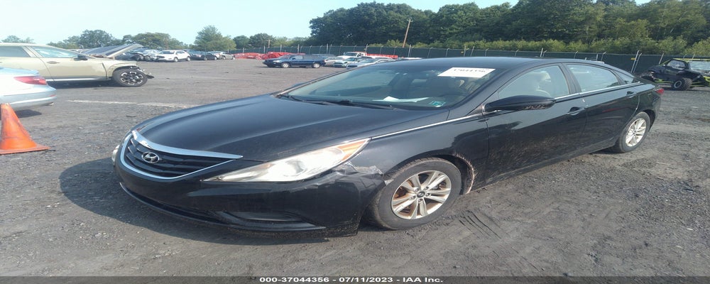 5NPEB4AC4BH087813 2011 HYUNDAI SONATA photo no. 2