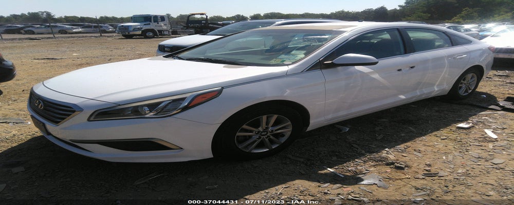 5NPE24AF8GH396038 2016 HYUNDAI SONATA photo no. 2
