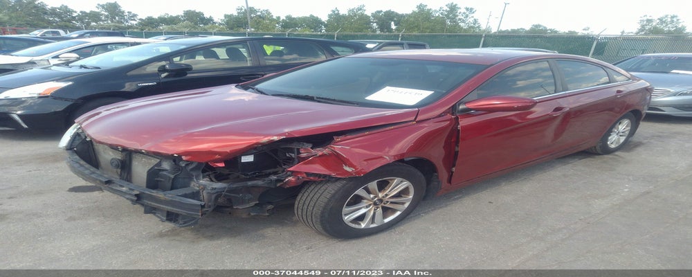 5NPEB4AC1BH024944 2011 HYUNDAI SONATA photo no. 2
