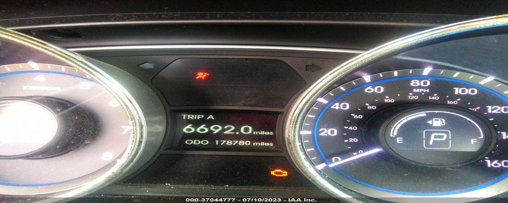 5NPEC4AB1BH173391 2011 HYUNDAI SONATA photo no. 7