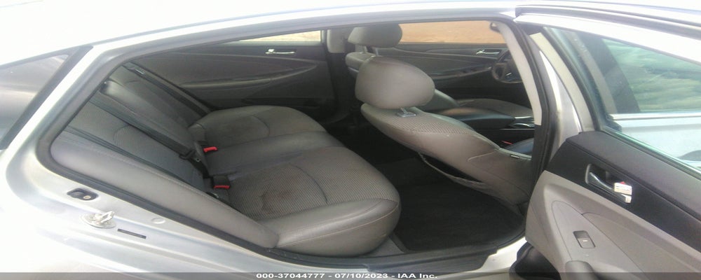 5NPEC4AB1BH173391 2011 HYUNDAI SONATA photo no. 8