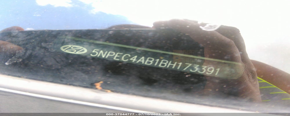 5NPEC4AB1BH173391 2011 HYUNDAI SONATA photo no. 9