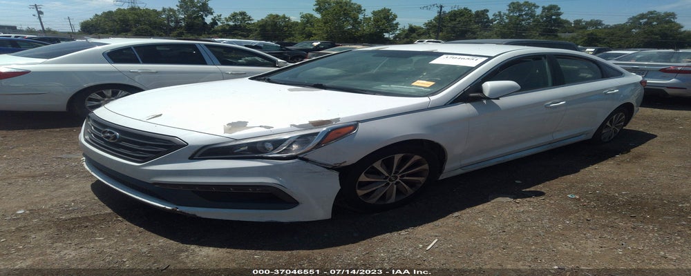 5NPE34AF2FH027610 2015 HYUNDAI SONATA photo no. 2