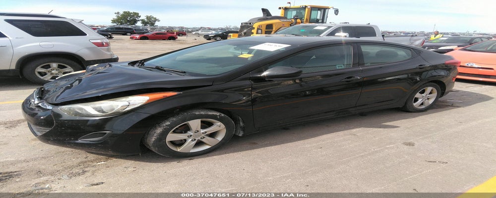 5NPDH4AE9DH365930 2013 HYUNDAI ELANTRA photo no. 2