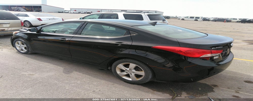 5NPDH4AE9DH365930 2013 HYUNDAI ELANTRA photo no. 3