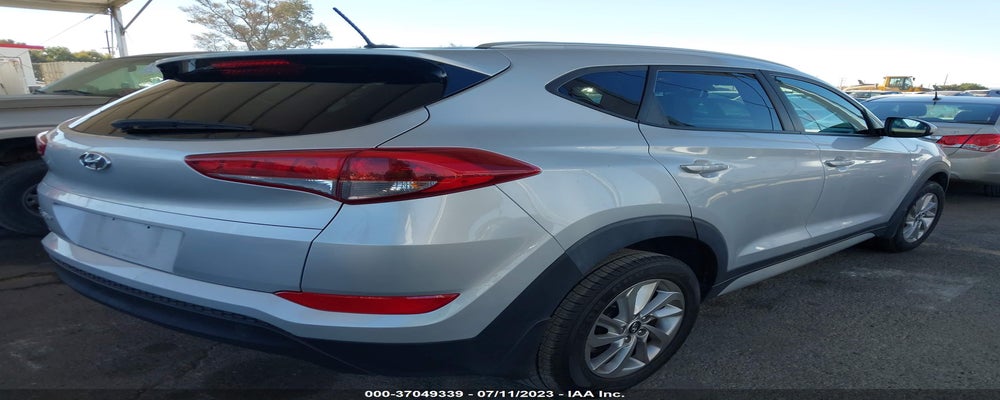 KM8J33A49HU524469 2017 HYUNDAI TUCSON photo no. 4