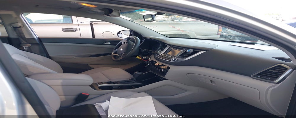 KM8J33A49HU524469 2017 HYUNDAI TUCSON photo no. 5