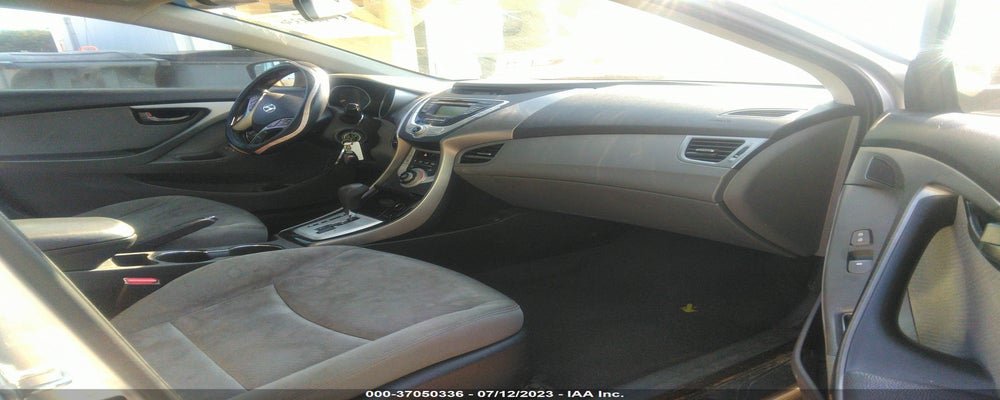 KMHDH4AE8BU117215 2011 HYUNDAI ELANTRA photo no. 5