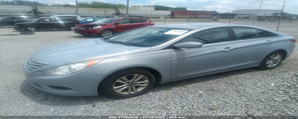 5NPEB4AC2BH200173 2011 HYUNDAI SONATA photo no. 2