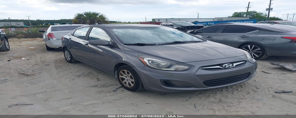 KMHCT4AEXDU555800 2013 HYUNDAI ACCENT photo no. 2