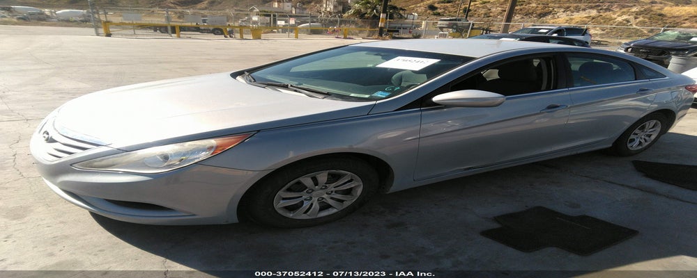 5NPEB4AC3BH082862 2011 HYUNDAI SONATA photo no. 2