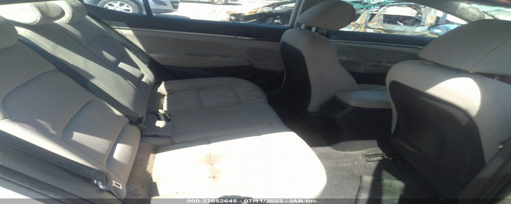 KMHD74LF8HU111593 2017 HYUNDAI ELANTRA photo no. 8