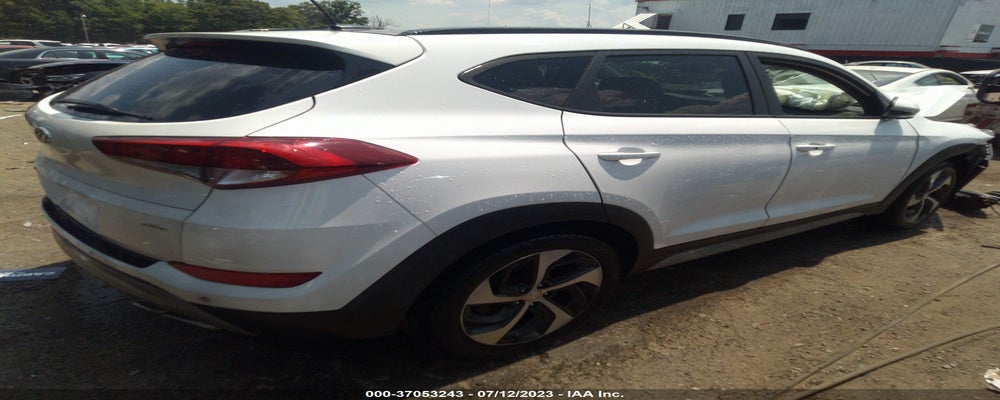 KM8J3CA23HU570068 2017 HYUNDAI TUCSON photo no. 4