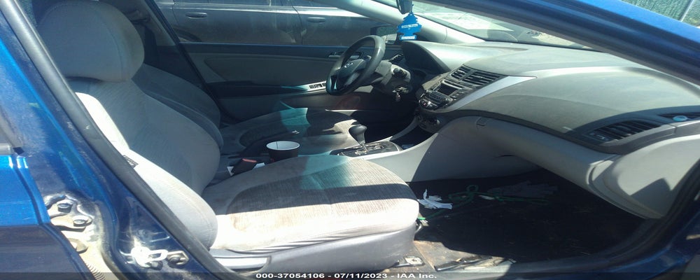 KMHCT4AE7GU076609 2016 HYUNDAI ACCENT photo no. 5