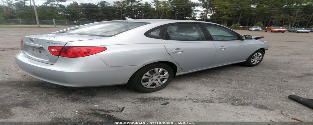 KMHDU4AD5AU135057 2010 HYUNDAI ELANTRA photo no. 4