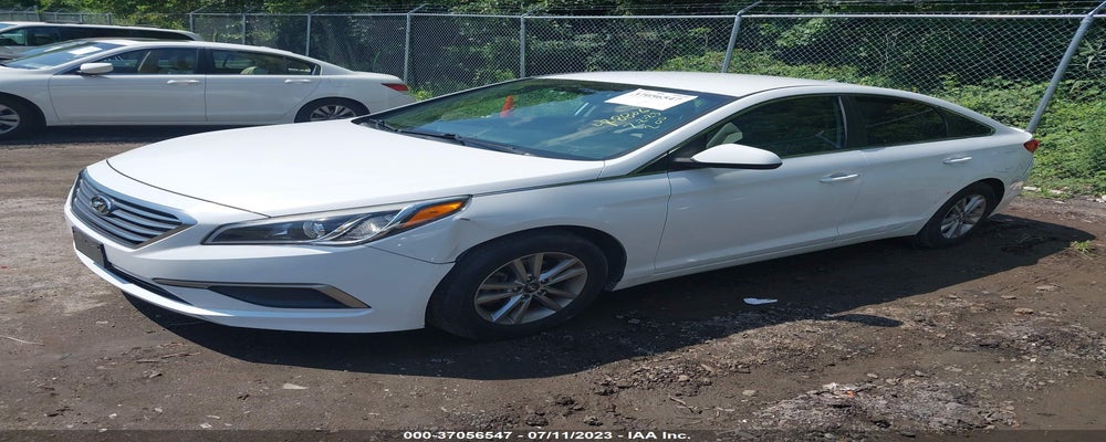 5NPE24AF4GH394464 2016 HYUNDAI SONATA photo no. 2