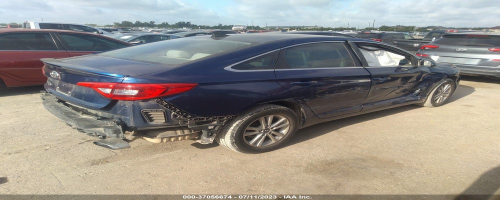 5NPE24AF4FH184736 2015 HYUNDAI SONATA photo no. 4