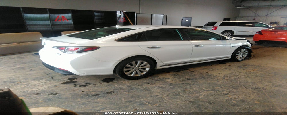 KMHE34L31HA075625 2017 HYUNDAI SONATA photo no. 4