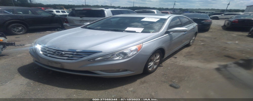 5NPEC4AC4BH290746 2011 HYUNDAI SONATA photo no. 2