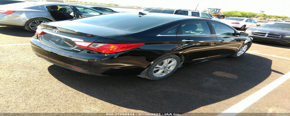 5NPEC4AC0BH121887 2011 HYUNDAI SONATA photo no. 4