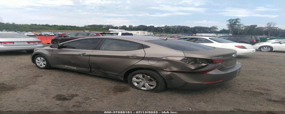 5NPDH4AE8GH732143 2016 HYUNDAI ELANTRA photo no. 3