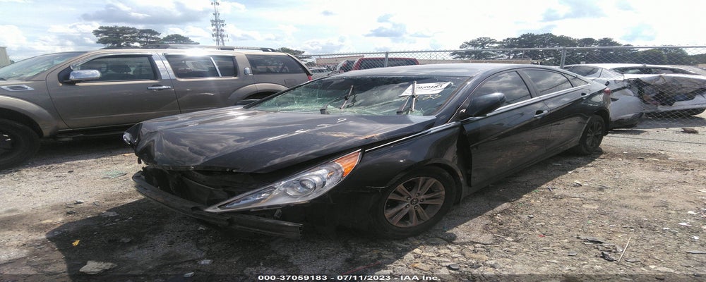 5NPEB4ACXBH109541 2011 HYUNDAI SONATA photo no. 2