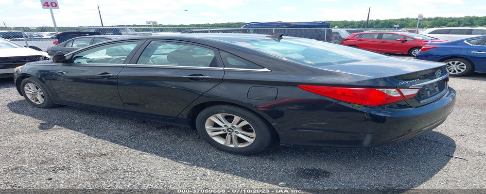 5NPEB4AC8BH154784 2011 HYUNDAI SONATA photo no. 3