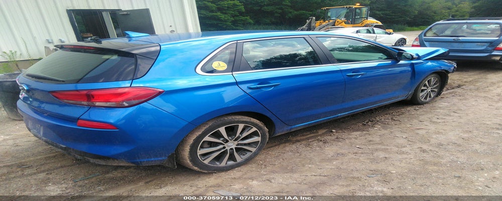 KMHH35LE4JU033393 2018 HYUNDAI ELANTRA GT photo no. 4