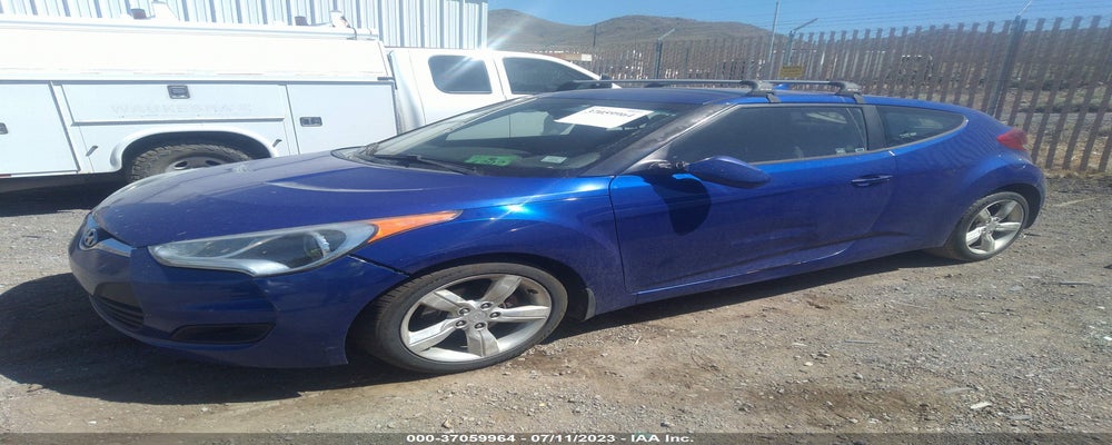 KMHTC6AD6CU045803 2012 HYUNDAI VELOSTER photo no. 2