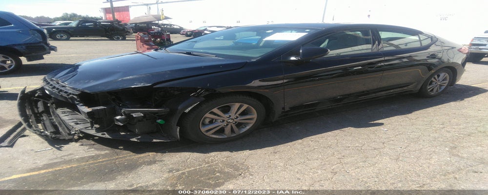 5NPD84LF9JH321539 2018 HYUNDAI ELANTRA photo no. 2