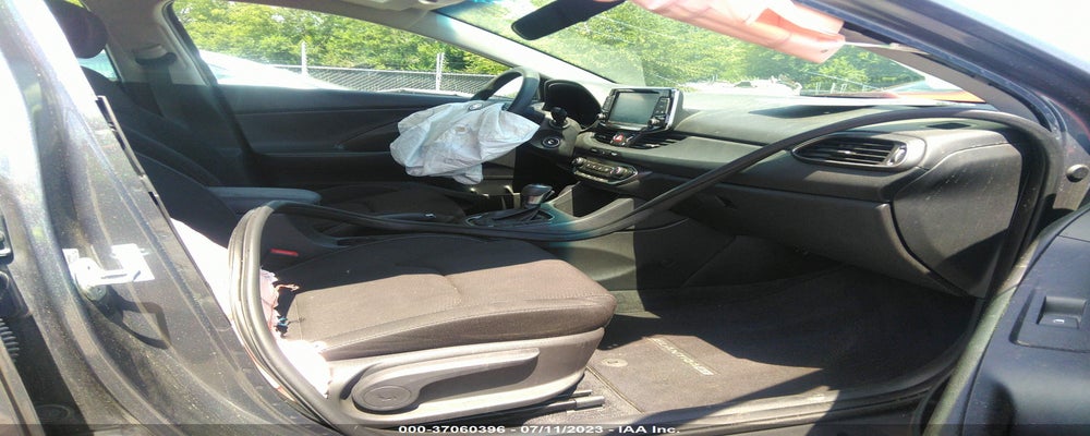 KMHH35LE4JU081072 2018 HYUNDAI ELANTRA GT photo no. 5