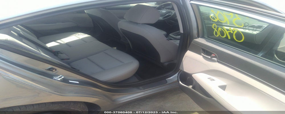 KMHD74LF0HU369025 2017 HYUNDAI ELANTRA photo no. 8