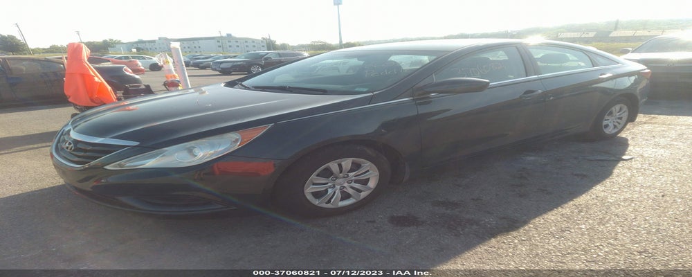 5NPEB4AC2BH266545 2011 HYUNDAI SONATA photo no. 2