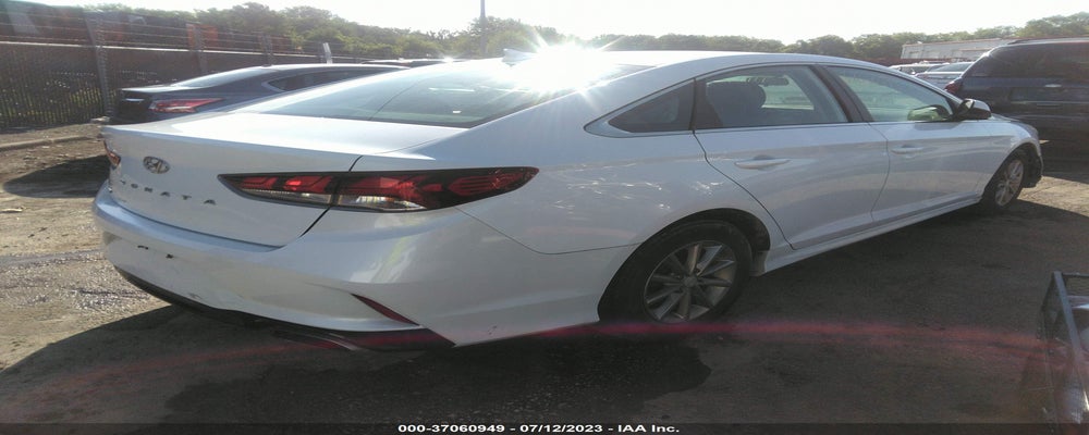5NPE24AFXKH770142 2019 HYUNDAI SONATA photo no. 4