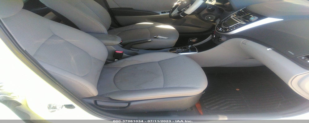 KMHCU5AE8DU086984 2013 HYUNDAI ACCENT photo no. 5
