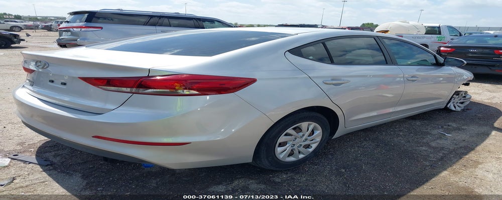 5NPD74LF5JH275033 2018 HYUNDAI ELANTRA photo no. 4