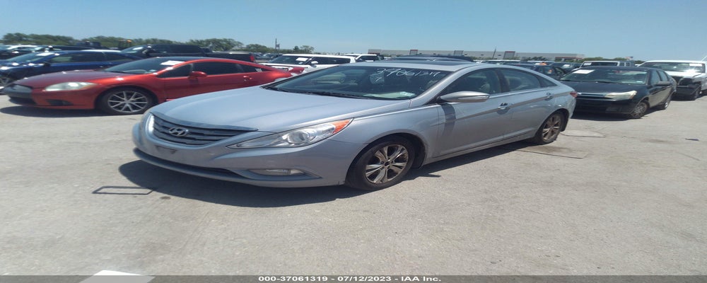 5NPEC4AC6BH123448 2011 HYUNDAI SONATA photo no. 2
