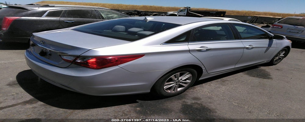 5NPEB4AC1DH735899 2013 HYUNDAI SONATA photo no. 4