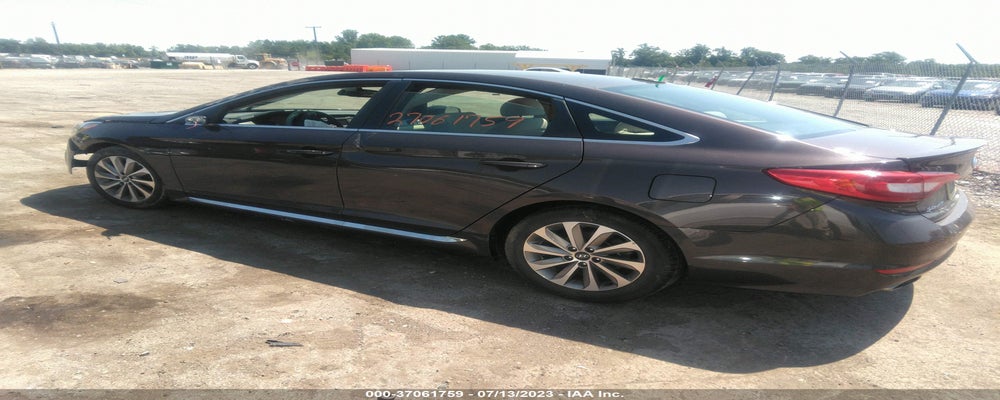5NPE34AF2FH111569 2015 HYUNDAI SONATA photo no. 3