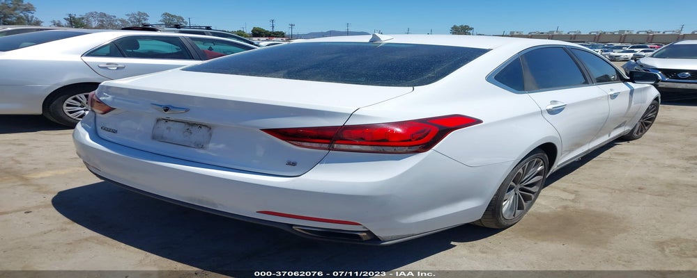 KMHGN4JE4FU097444 2015 HYUNDAI GENESIS photo no. 4