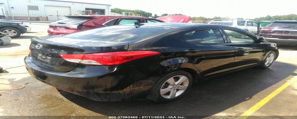 5NPDH4AE2DH275258 2013 HYUNDAI ELANTRA photo no. 4