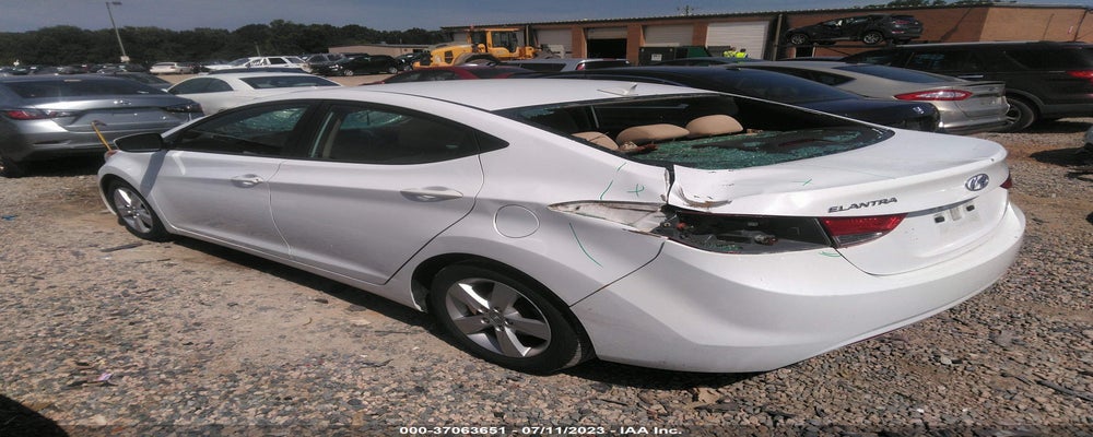 5NPDH4AE0DH305275 2013 HYUNDAI ELANTRA photo no. 3