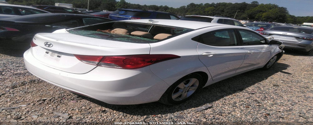 5NPDH4AE0DH305275 2013 HYUNDAI ELANTRA photo no. 4