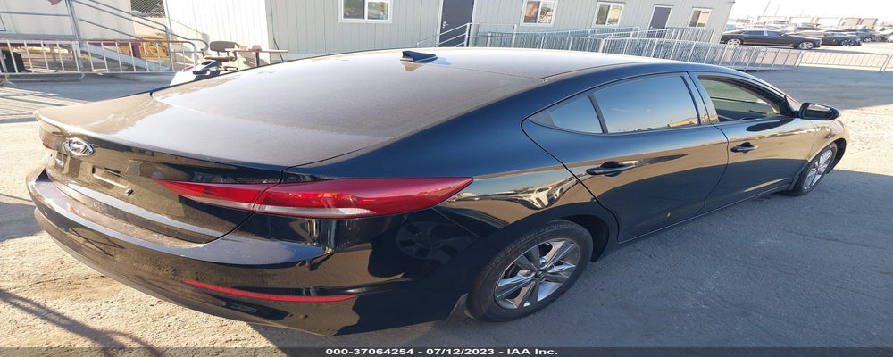 KMHD84LF9JU556069 2018 HYUNDAI ELANTRA photo no. 4
