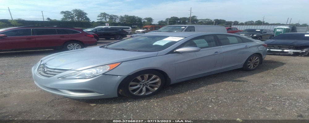 5NPEC4ACXDH586258 2013 HYUNDAI SONATA photo no. 2