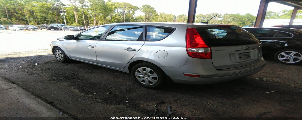 KMHDB8AE4BU087591 2011 HYUNDAI ELANTRA TOURING photo no. 3