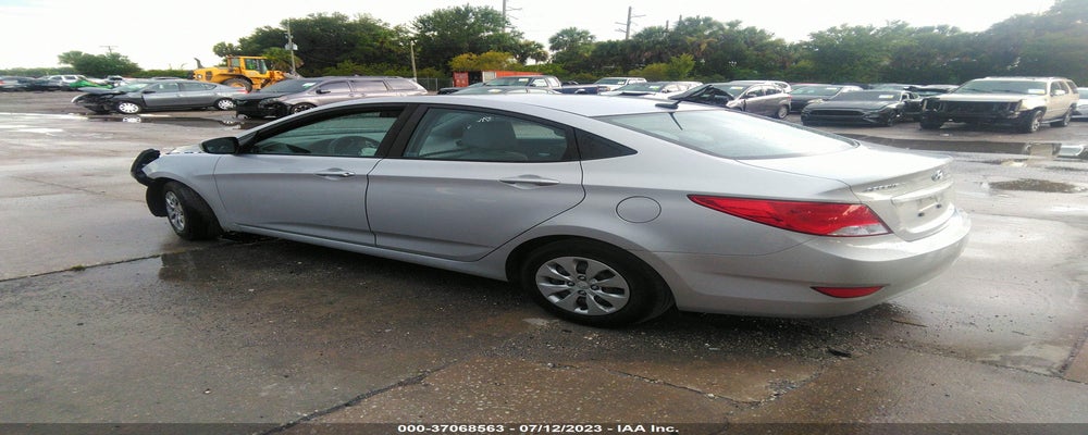KMHCT4AE1HU315864 2017 HYUNDAI ACCENT photo no. 3