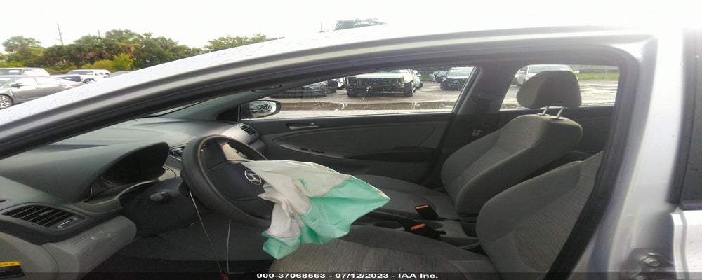 KMHCT4AE1HU315864 2017 HYUNDAI ACCENT photo no. 5
