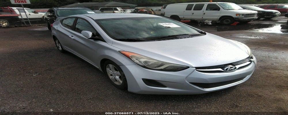5NPDH4AE3BH043930 2011 HYUNDAI ELANTRA photo no. 4